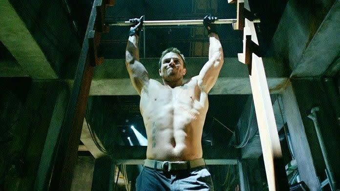 stephen amell, arrow, arrowverse, green arrow