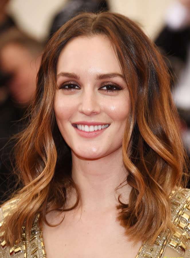 Leighton Meester uses some interesting tactics when it comes to her hair, including shampooing without water. “My hair stylist told me when I first met him I had a lot of hairspray build up so he said to shampoo it when it was dry because the water can sometimes act as a barrier and it will keep the shampoo from penetrating your hair,” Meetser explained.