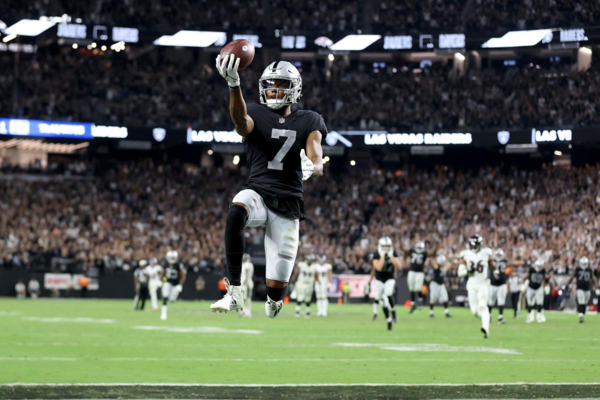 Las Vegas Comeback Not Enough to Help NFL Raiders' Stadium Bonds Yet -  Bloomberg