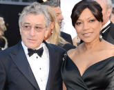 Actor Robert De Niro and wife Grace Hightower arrive at the Oscars. (Credit: Getty)