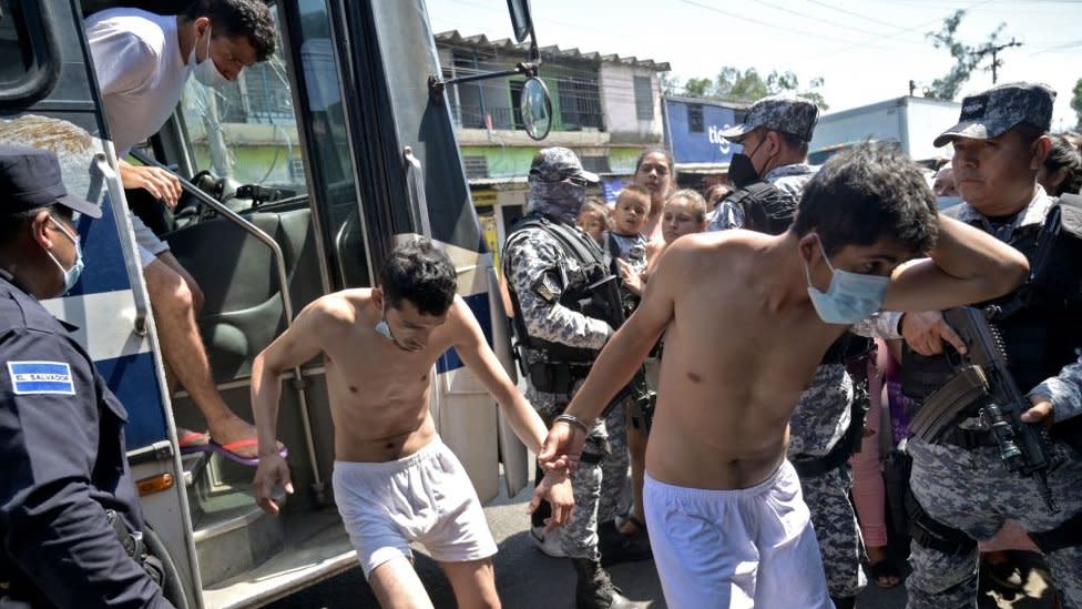 Supuestos pandilleros detenidos.