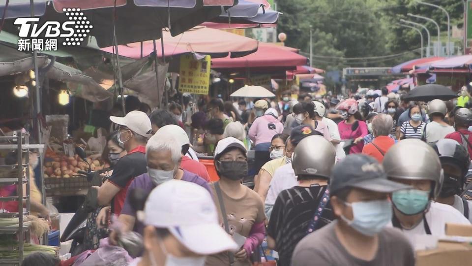 傳統市場人流聚集量相當可觀。（圖／TVBS）