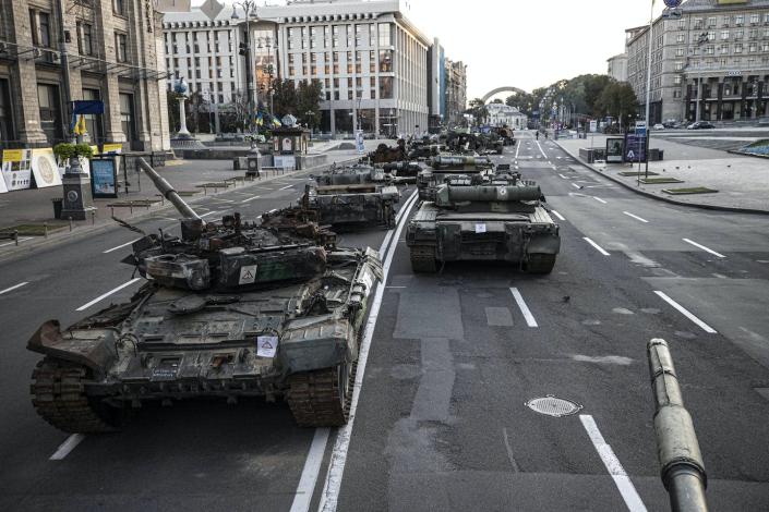 Russian armored vehicles captured by Ukrainian forces being displayed at Independence Square in Kyiv, Ukraine, on Aug. 25, 2022. <a href="https://www.gettyimages.com/detail/news-photo/russian-armored-vehicles-including-tanks-and-motorized-news-photo/1242701919?adppopup=true" rel="nofollow noopener" target="_blank" data-ylk="slk:Metin Aktas/Anadolu Agency via Getty Images" class="link ">Metin Aktas/Anadolu Agency via Getty Images</a>