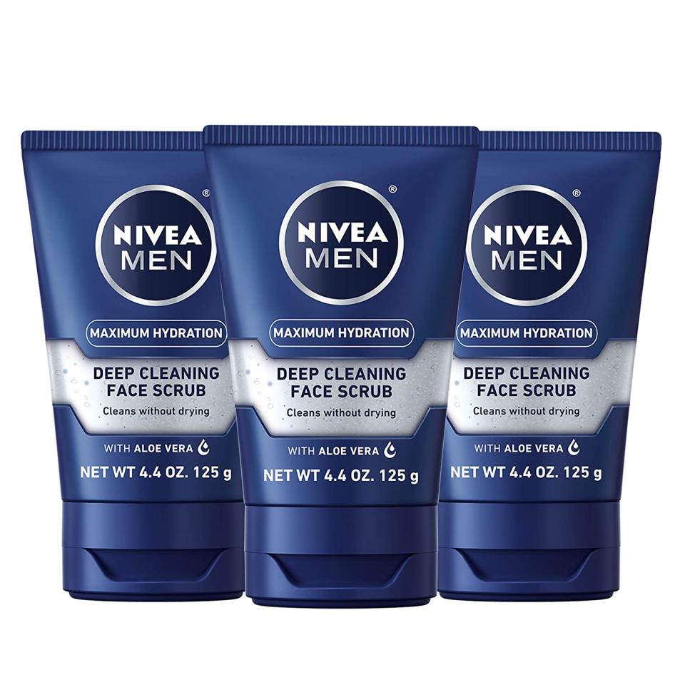 Nivea Men Maximum Hydration Deep Cleansing Face Scrub, three-pack