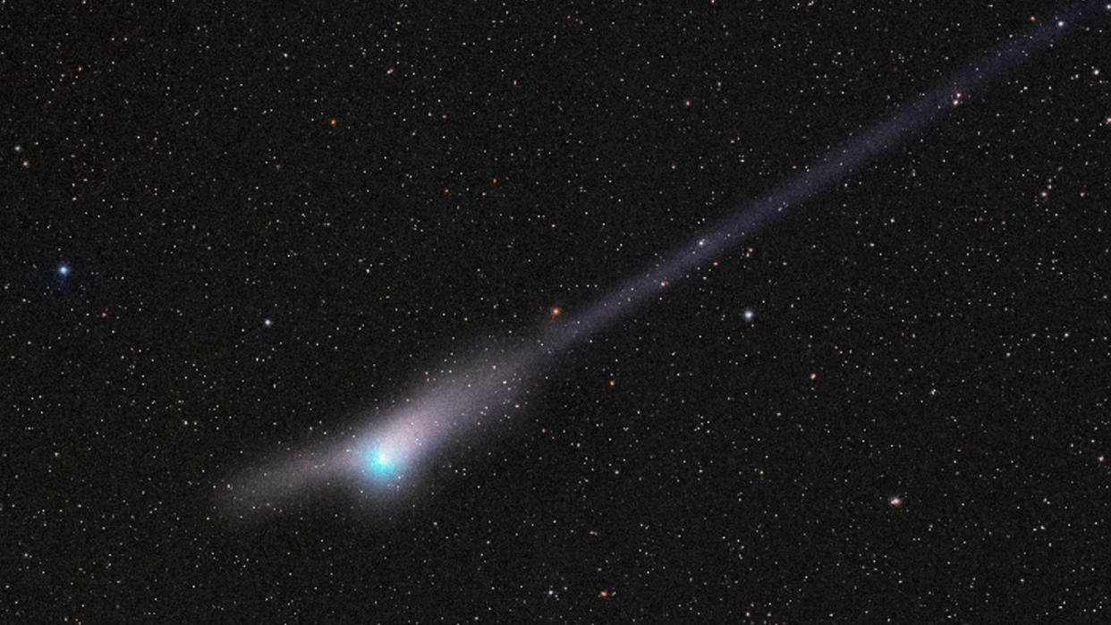  Comet C/2022 E3 (ZTF) with a short third tail (to the left of the comet) and longer gas and dust tails (to the right of the comet) on Jan. 21. 