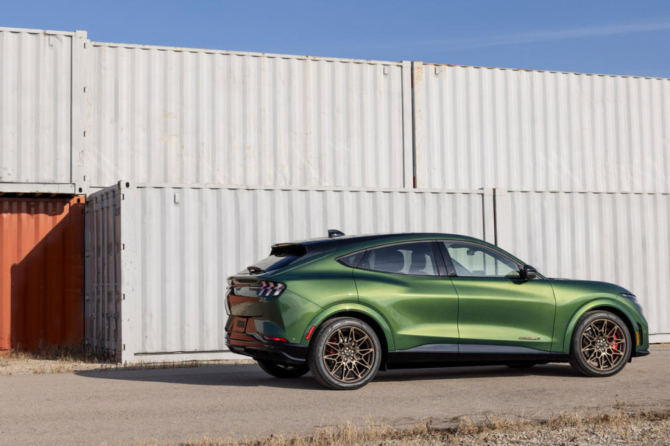 Ford針對美規新年式Mustang Mach-E GT車型推出青銅外觀套件。