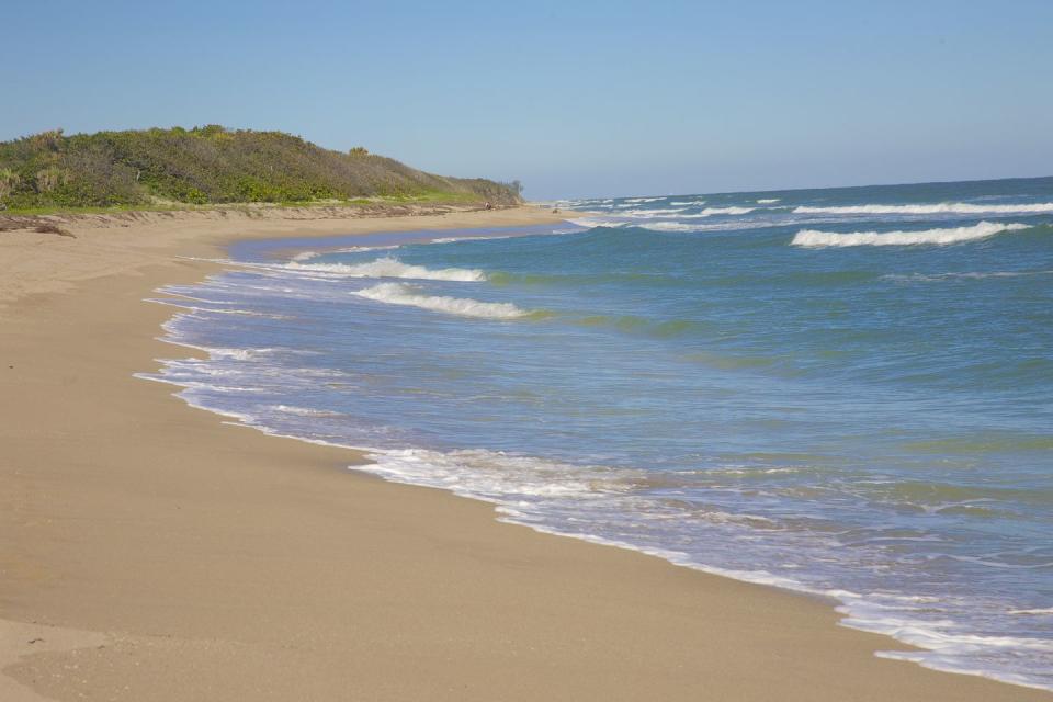 aquamarine water of atlantic ocean in south florida