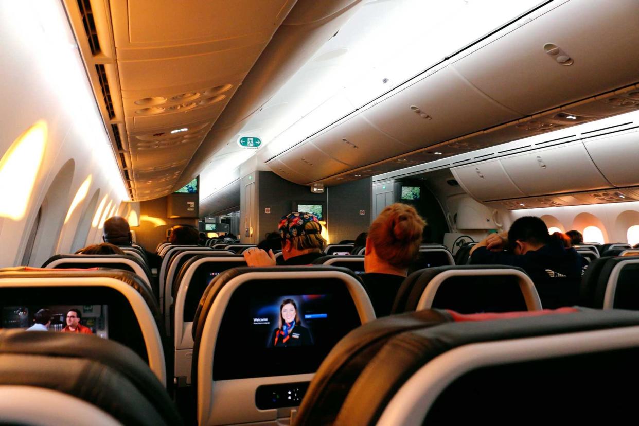 Inside American Airlines Boeing 787-9 Main Cabin.