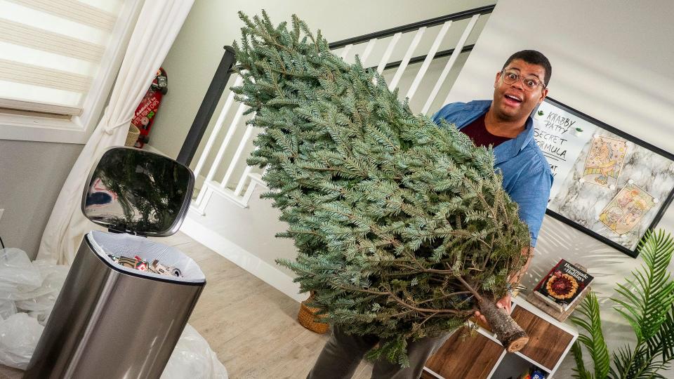 There are several options for High Desert residents looking to dispose of live and artificial Christmas trees.