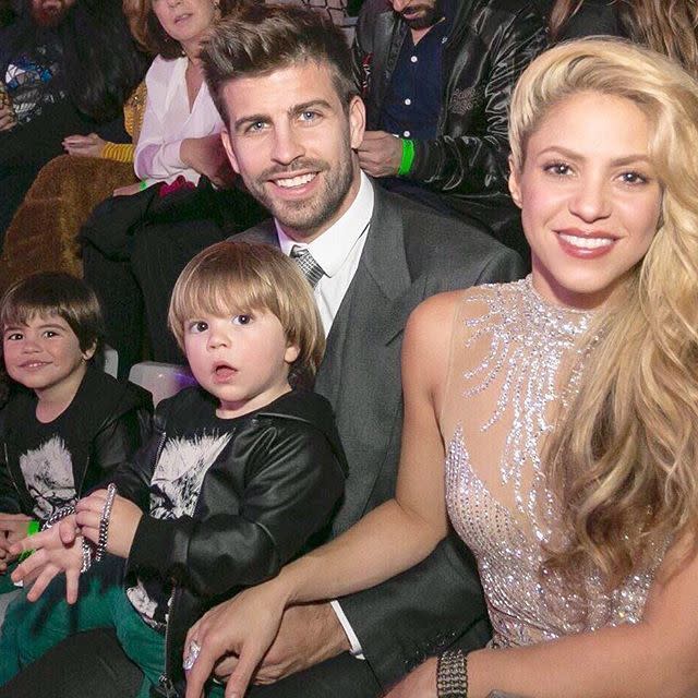 <p>Hace unos meses se vio asi junto a sus hijos y el jugador del Barcelona/Shakira/Instagram </p>