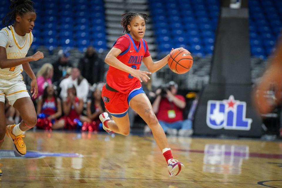 Duncanville’s Chloe Mann brings the ball up court against Houston Summer Creek in a Class 6A state semifinal on Friday, March 1, 2024 at the Alamodome in San Antonio, Texas. Duncanville defeated Summer Creek 39-31 in overtime.