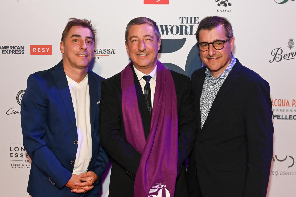 Los tres hermanos Roca, de izquierda a derecha: Jordi Roca, Joan Roca y Josep Roca, dueños de El Celler Can Roca. (Photo by David M. Benett/Dave Benett/Getty Images for 50 Best)