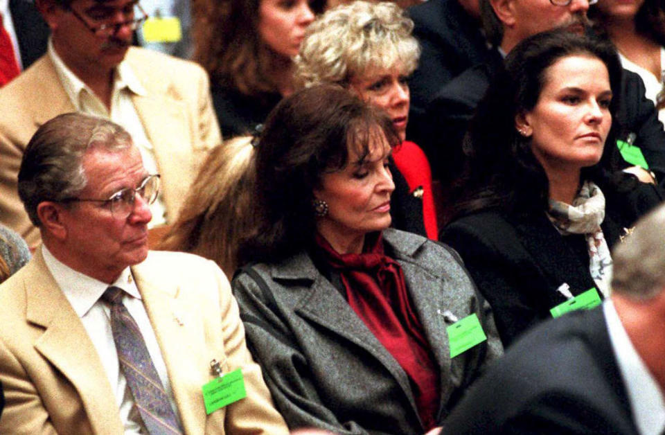 <p>Family members of murder victims Nicole Brown-Simpson and Ronald Goldman listen to court proceedings in the O.J. Simpson double-murder case on Jan. 23,1995, in Los Angeles, Calif. Shown (L-R): Nicole’s father Louis Brown, mother Juditha, sister Denise and Goldman’s stepmother Patti and father Fred Goldman (behind Juditha). (Photo: Rick Meyer/AFP/Getty Images) </p>