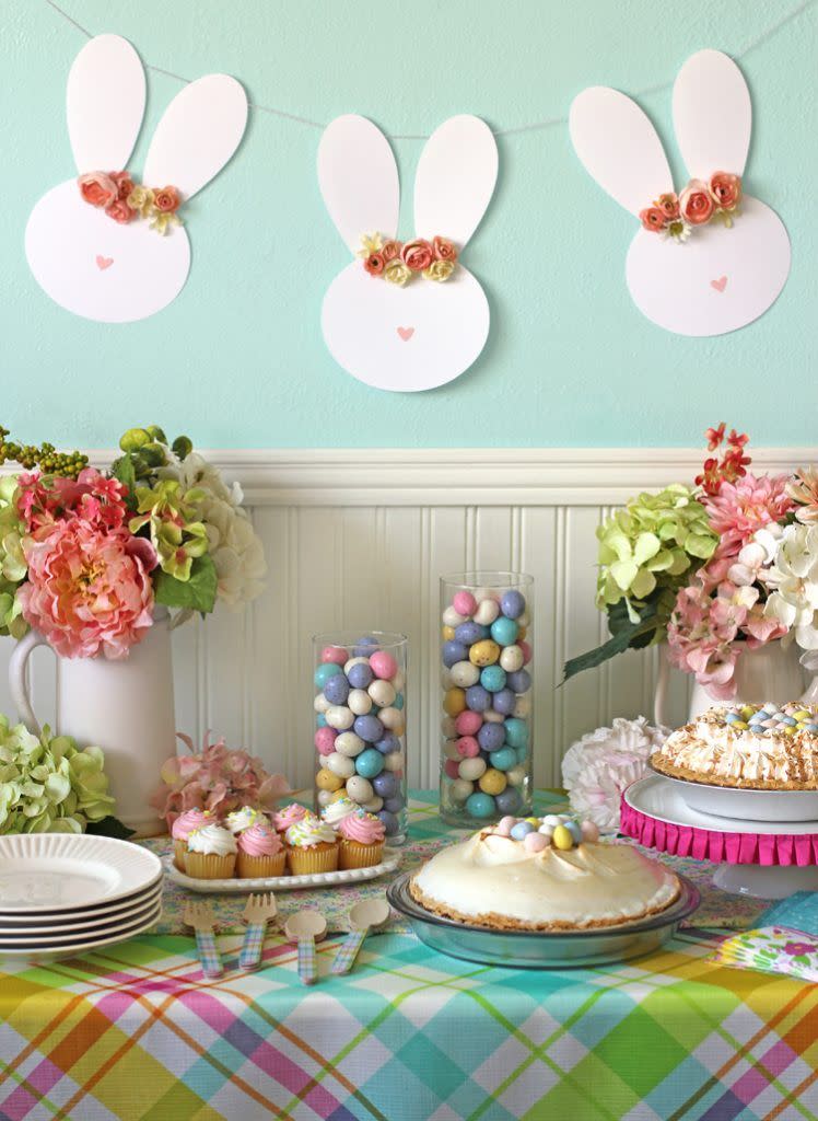 Floral Bunny Garland