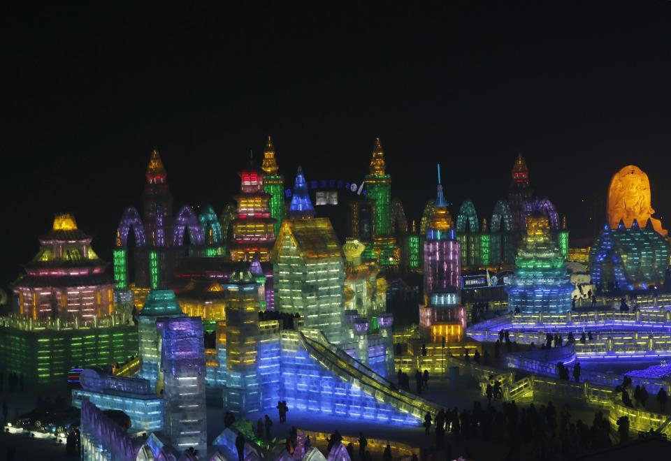 A general overview of ice sculptures at the Harbin Ice and Snow Sculpture Festival in the northern city of Harbin, Heilongjiang province January 5, 2014. The festival kicks off on Sunday. REUTERS/Kim Kyung-Hoon (CHINA - Tags: ENVIRONMENT SOCIETY TPX IMAGES OF THE DAY)