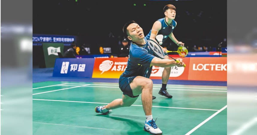李洋（前）、王齊麟11日在亞洲羽球錦標賽男雙16強賽直落2獲勝，晉級8強。（圖／Badminton Photo提供）