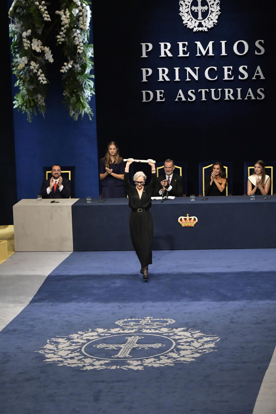 Actress Meryl Streep is applauded by Spanish Royals after being awarded with Prince of Princess of Asturias Award for the Arts during the awards ceremony in Oviedo, northern Spain, Friday, Oct. 20, 2023. The awards, named after the heir to the Spanish throne, are among the most important in the Spanish-speaking world. (AP Photo/Alvaro Barrientos)