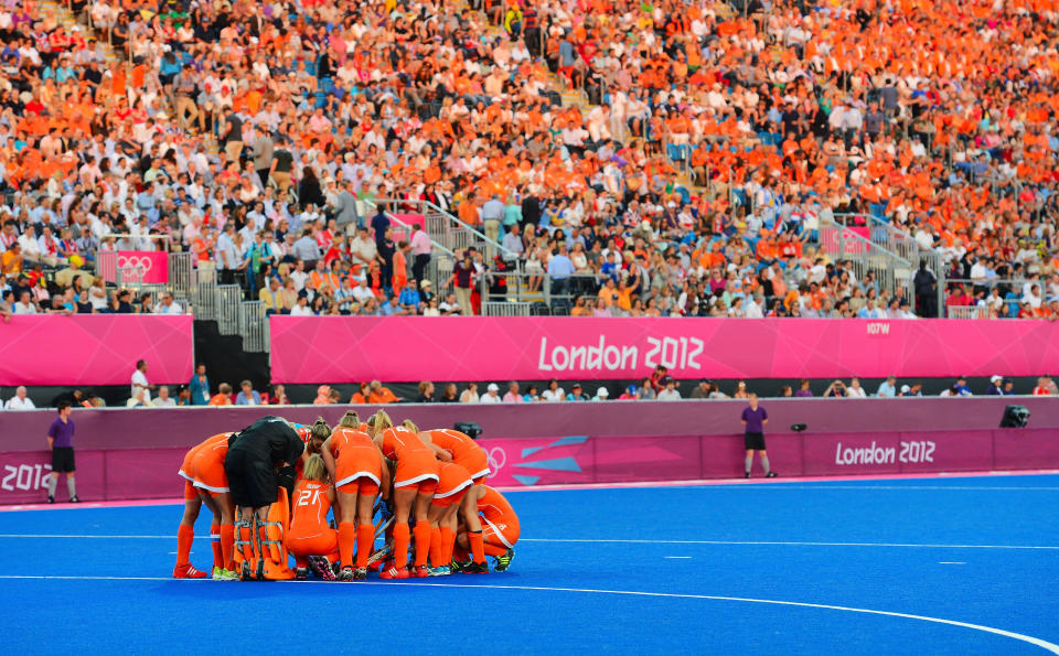 Team Netherlands huddle before playing against team Argentina during the Women's Hockey gold medal match on Day 14 of the London 2012 Olympic Games at Hockey Centre on August 10, 2012 in London, England. (Getty Images)