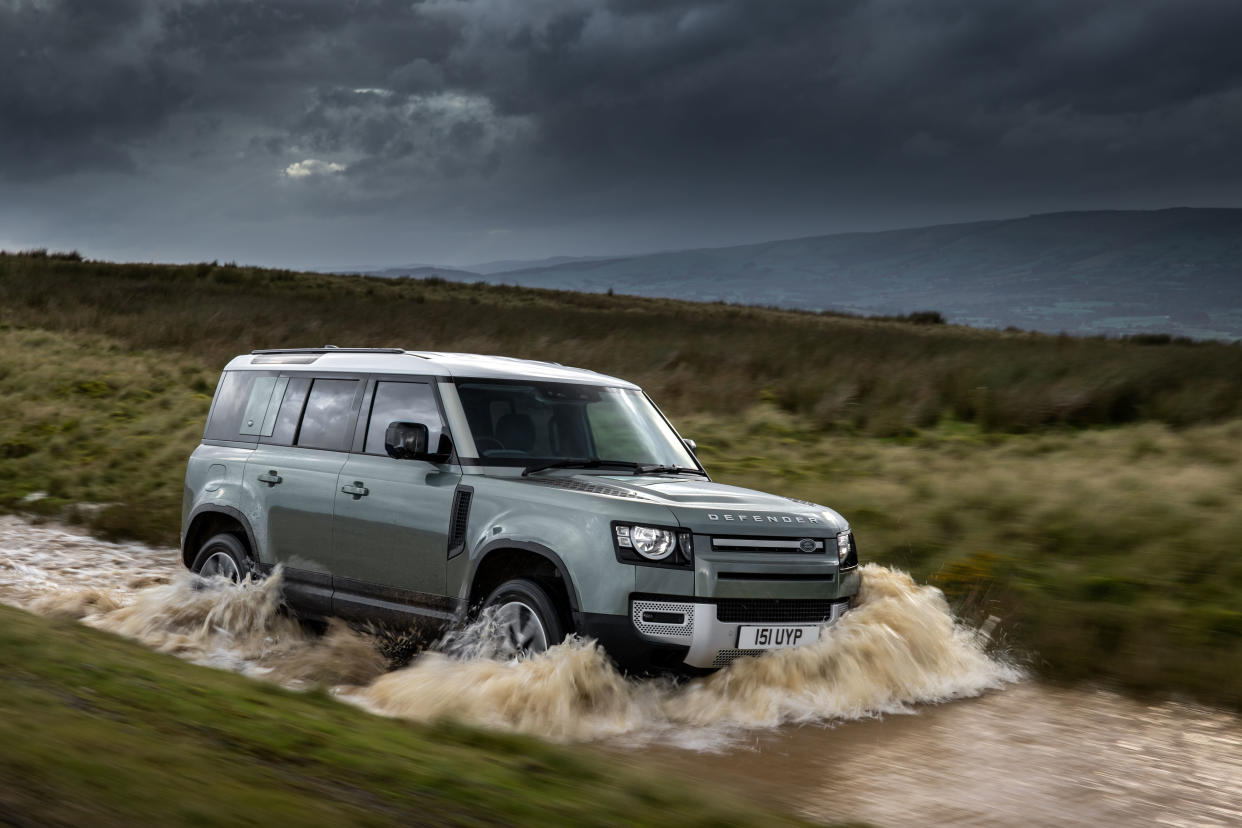 Land Rover Defender Hybrid