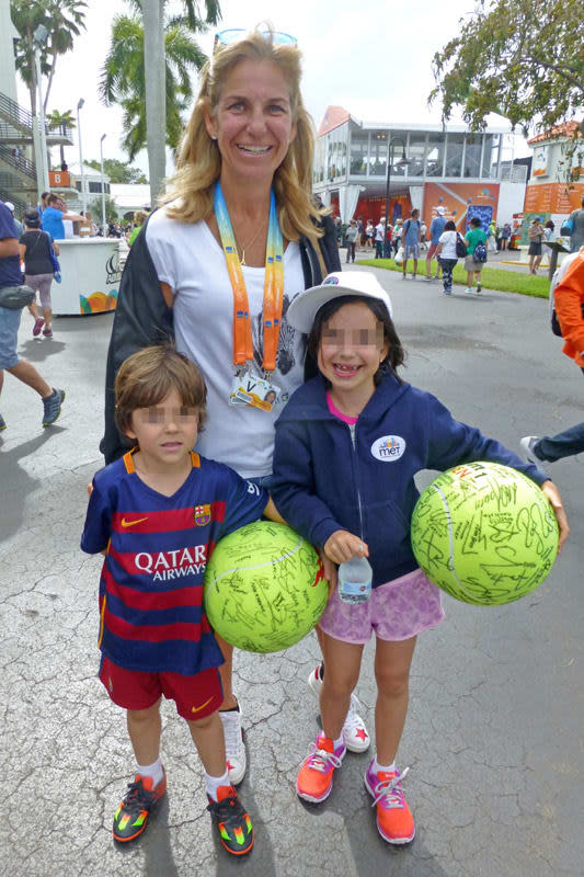 Arantxa Sánchez Vicario con sus dos hijos