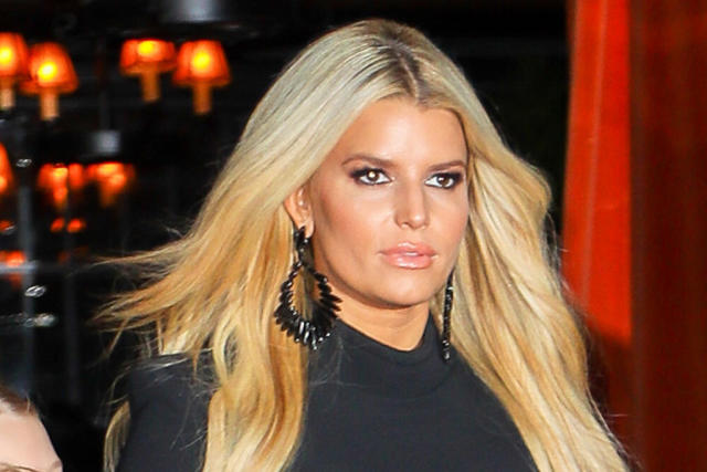 Jessica Simpson Announces New Amazon TV Series In Skinny Jeans Boots ...