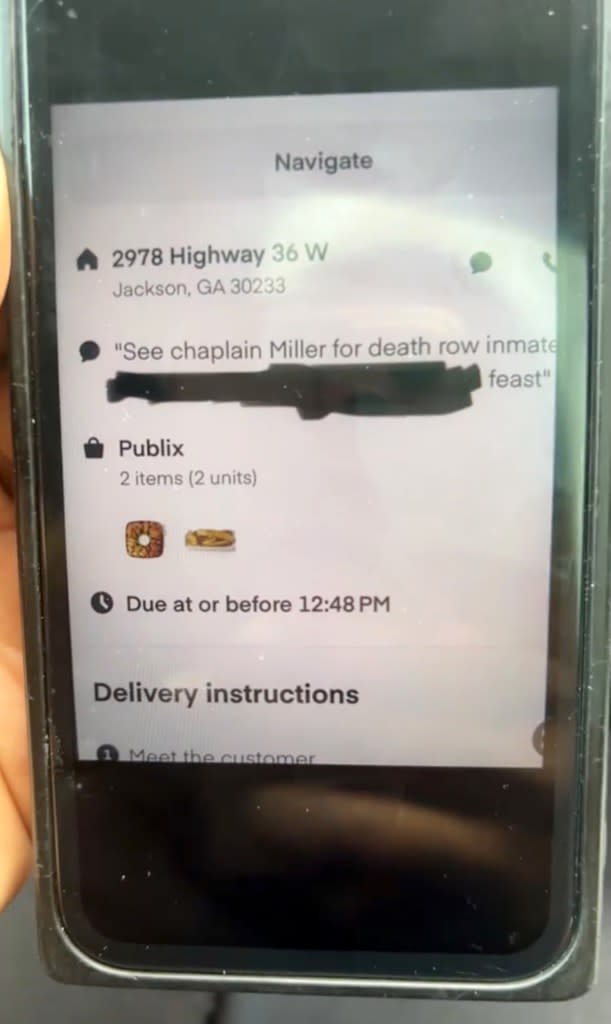 The inmate gave Farley specific instructions for the food delivery. chrishaleafarley/Tiktok