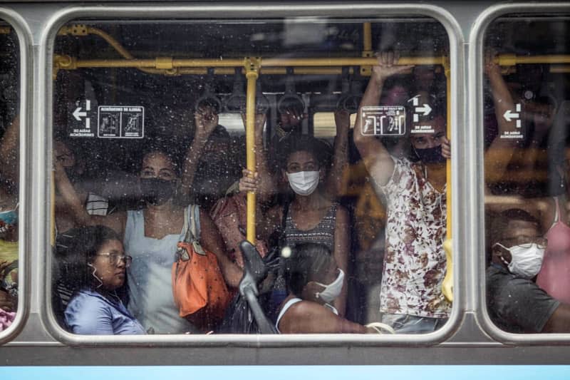 New research has proven just how much lower your risk of picking up an infection on public transport is when there is decent ventilation. Fernando Souza/ZUMA Wire/dpa