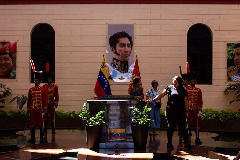 El mausoleo de Hugo Chávez en Caracas. (Cristian Hernandez / AFP)