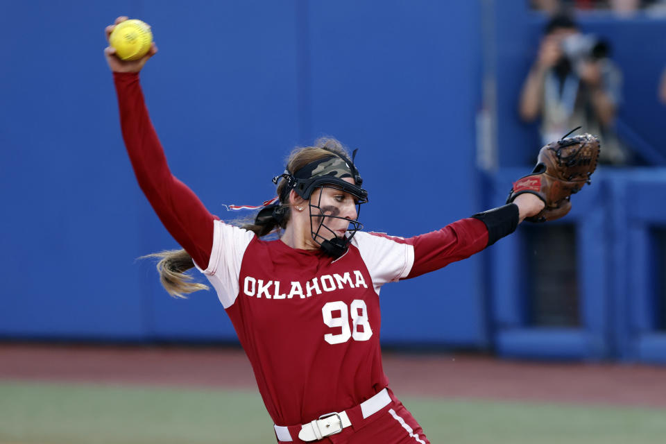 Oklahoma's Jordyn Bahl pitches against Florida State during the fifth inning of the second game of the NCAA Women's College World Series softball championship series Thursday, June 8, 2023, in Oklahoma City. (AP Photo/Nate Billings)