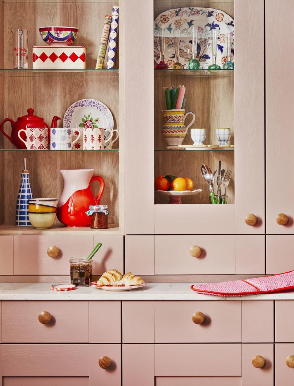 Country kitchens ideas: Pink