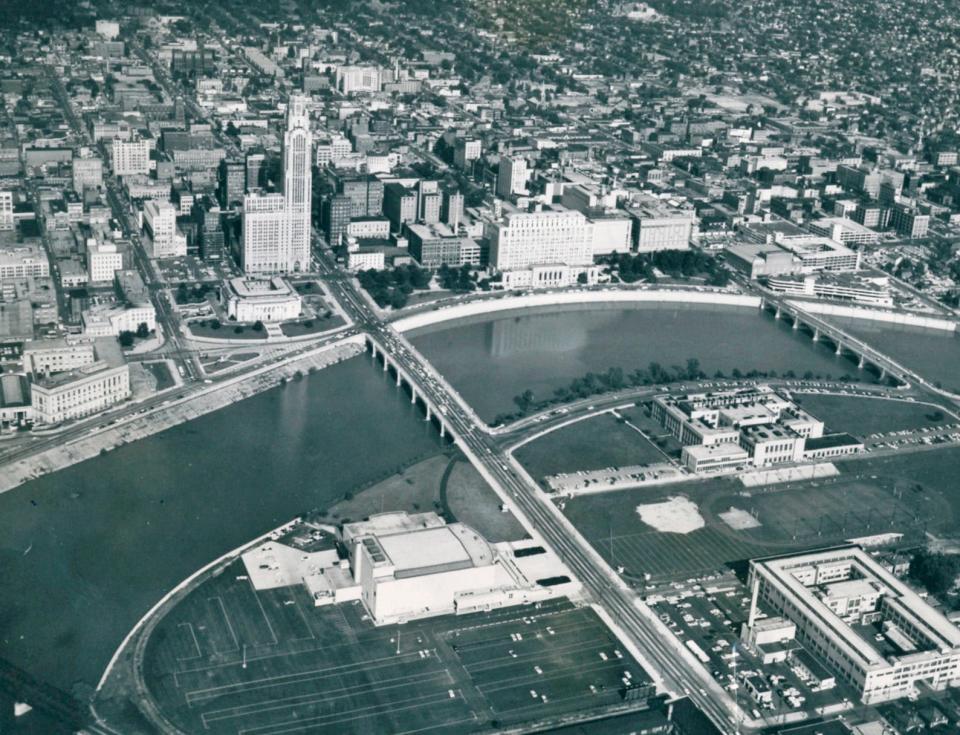 The majestic skyline of Columbus, formed by its Civic Center on the high bank of the Scioto, gives proof that its forefathers 150 years ago selected a choice site in the wilderness for Ohio's Capital. The first federal census (in 1820) showed Columbus' population as 1450. The 1960 census showed the city's population as 471,316.