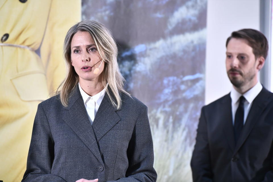 Am Mittwoch trat Helena Helmersson als CEO von H&M zurück. Daniel Ervér (r.) übernimmt ihren Job. - Copyright: picture alliance / TT NEWS AGENCY | Samuel Steén/TT