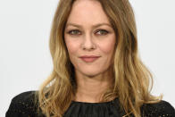 <p>Vanessa Paradis startete in ihrer Heimat Frankreich mit nur 14 Jahren eine Karriere als Popstar, ging dann zur Schauspielerei über und verzauberte auch Chanels Kreativdirektor Karl Lagerfeld, für den sie lange als Muse galt. (Bild: ddp Images) </p>