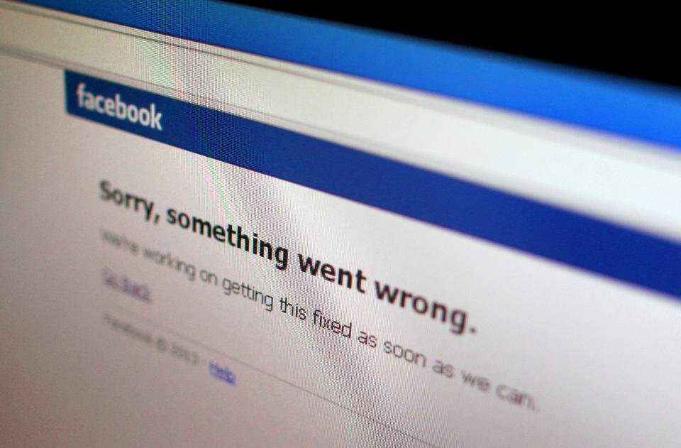 A Facebook error message is seen in this illustration photo of a computer screen in Singapore June 19, 2014.  Facebook Inc's website appeared to be back up on Thursday a few minutes after it displayed a message saying 