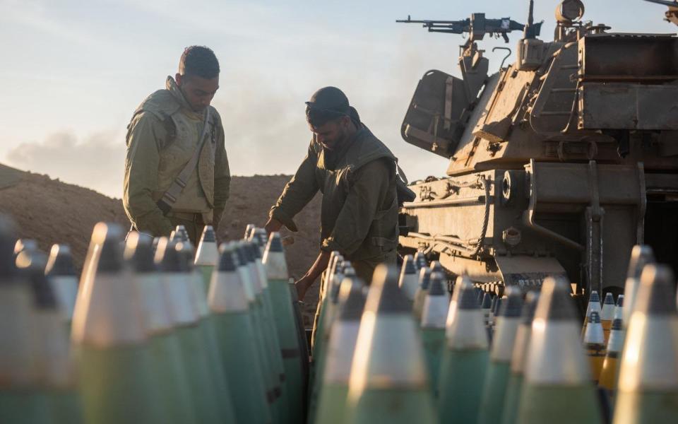 IDF soldiers with munitions