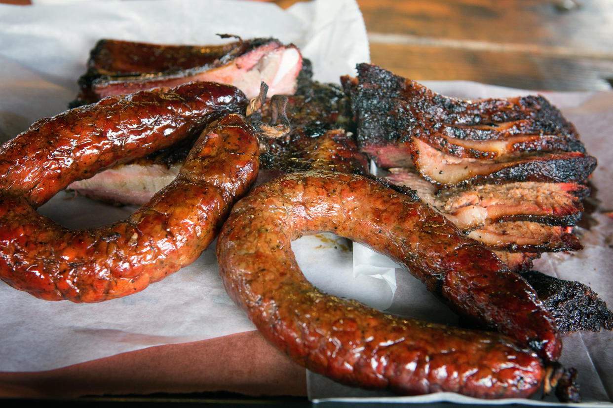 A traditional platter of Texas BBQ. (Photo: BDphoto via Getty Images)