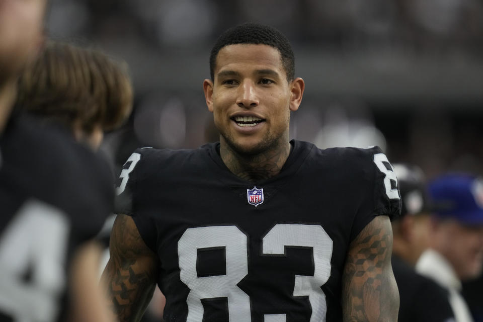 Las Vegas Raiders tight end Darren Waller (83) before an NFL football game against the Kansas City Chiefs, Wednesday, Jan. 11, 2023, in Las Vegas. (AP Photo/John Locher)