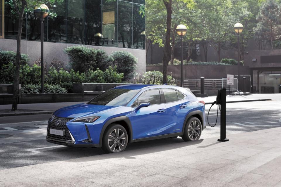 367km-lexus-ux300e-2020-135