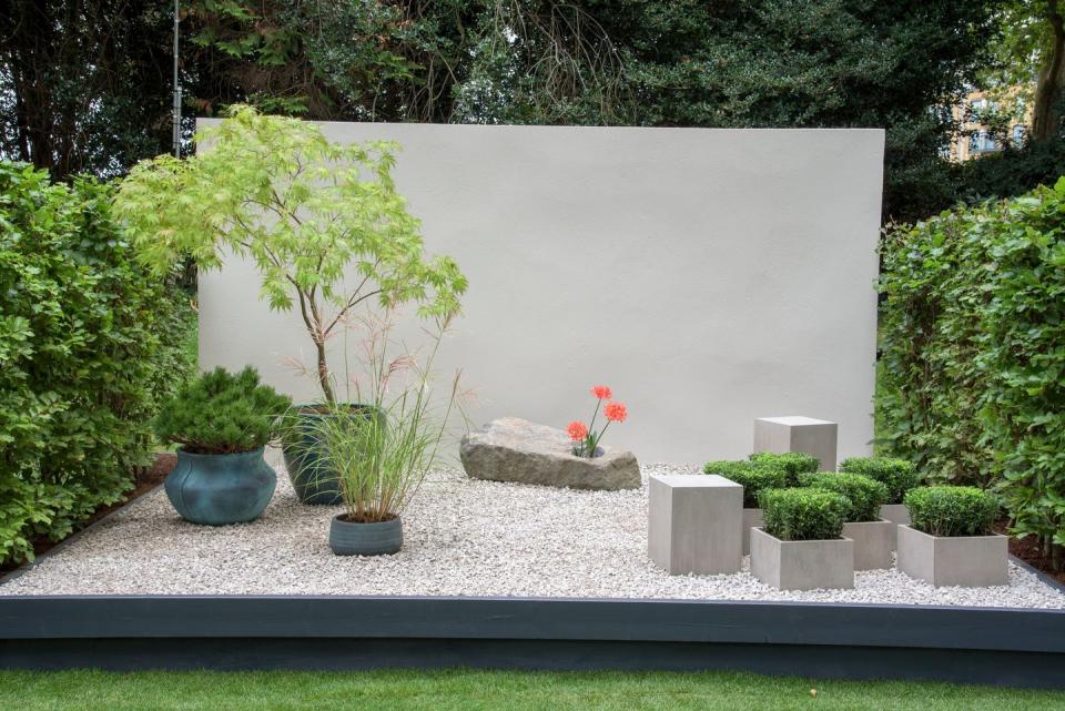 <p><strong>CONTAINER GARDEN</strong></p><p>Designed by Mika Misawa, A Tranquil Space in the City is a garden for people who seek tranquillity. It features a very simple planting scheme with only one flowering plant.</p>