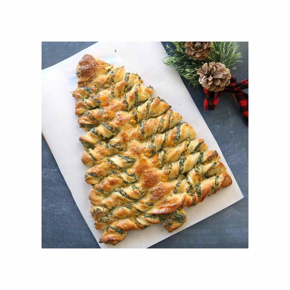 Christmas Tree Spinach Breadsticks