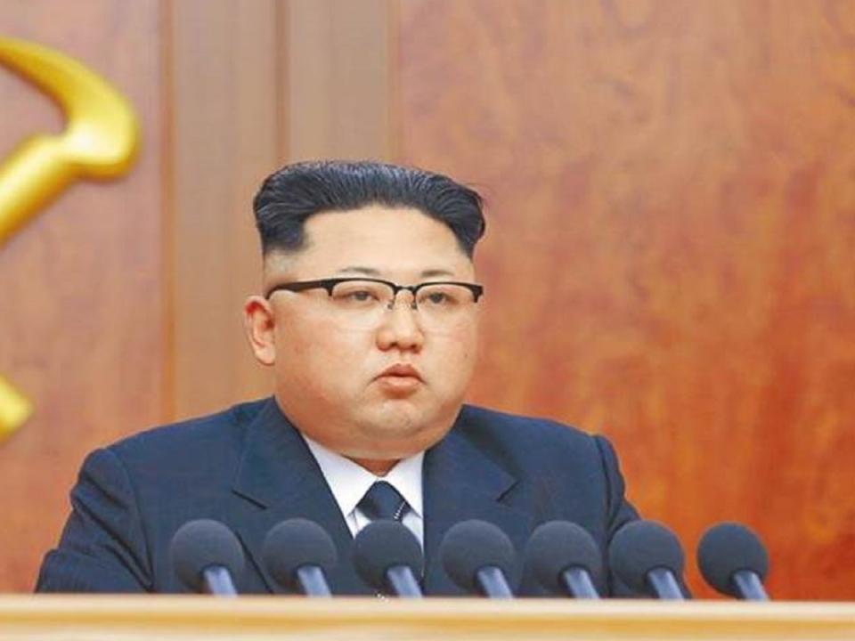 北韓強化海軍實力，今天宣布打造出新型戰術核武潛艦。