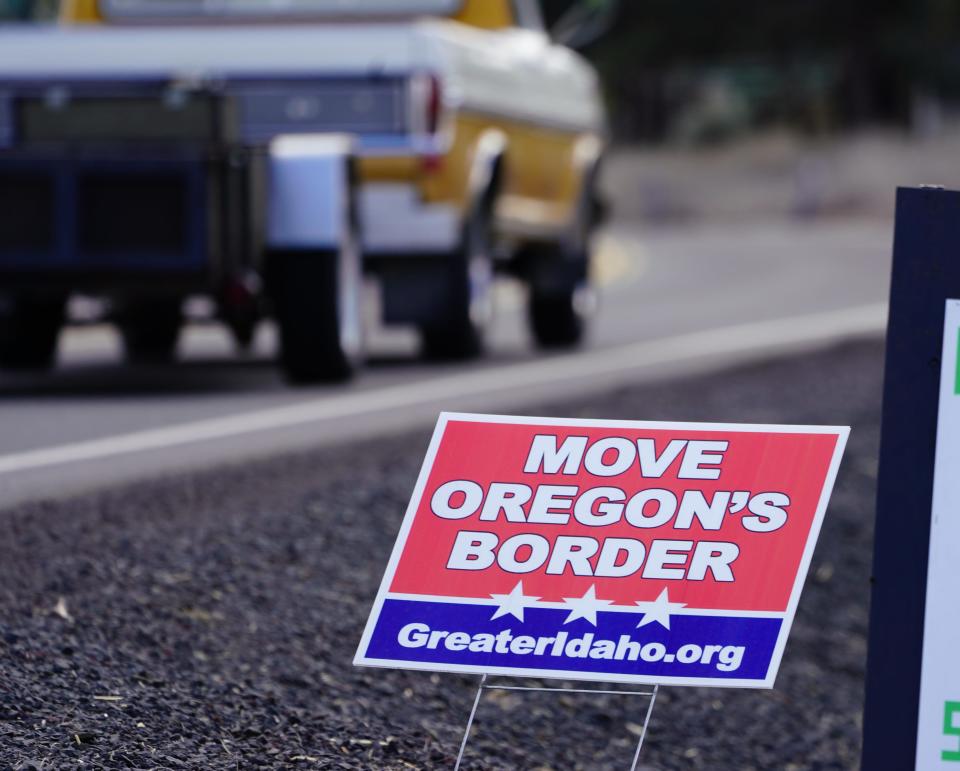 A sign in Prineville, Oregon, urges voters to support a secession effort to move Oregon's border west so that eastern Oregon becomes part of Idaho.