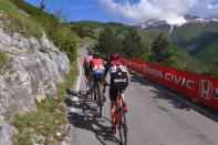 <p>The young Bob Jungles (Quick-Step Floors) fights on the narrow roads leading to Blockhaus in Stage 9. </p>
