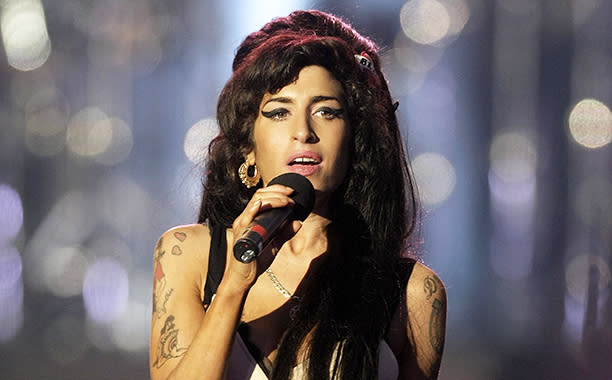 Amy Winehouse Performing in Hyde Park in Honor of Nelson Mandela's 90th Birthday on June 27, 2009