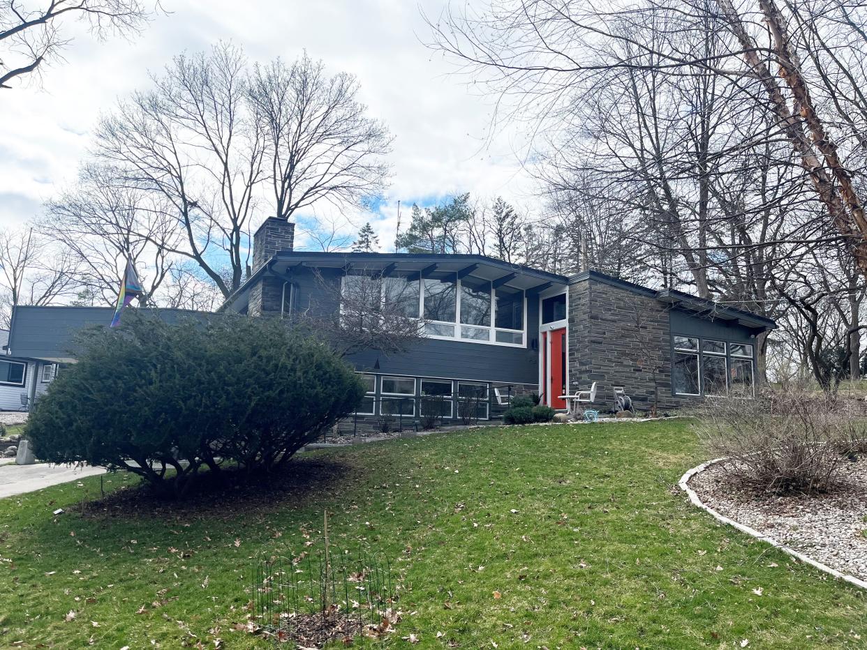 Tour this house designed by Milwaukee architects Willis and Lillian Lennhouts on the 2024 Spaces & Traces tour.