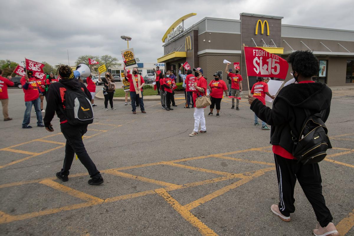 What is Wisconsin's minimum wage, and why hasn't it changed when other