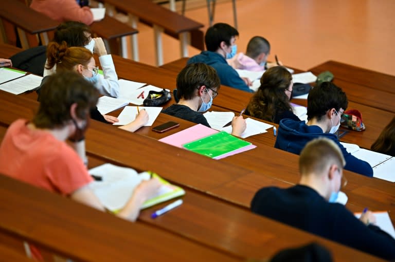 Der Bundestag stimmt am Donnerstag über eine Reform des Bafög ab. Diese sieht unter anderem eine Anhebung der Regelsätze für die Ausbildungsförderung um fünf Prozent sowie Erhöhungen beim Wohnkostenzuschuss und den Elternfreibeträgen vor. (Damien MEYER)