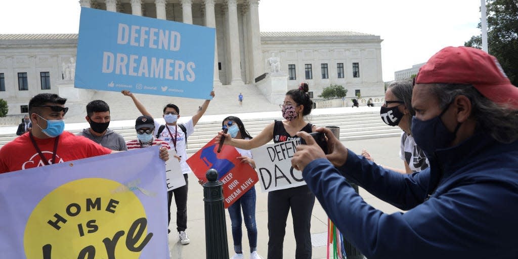 GettyImages-dreamers-daca-supreme-court