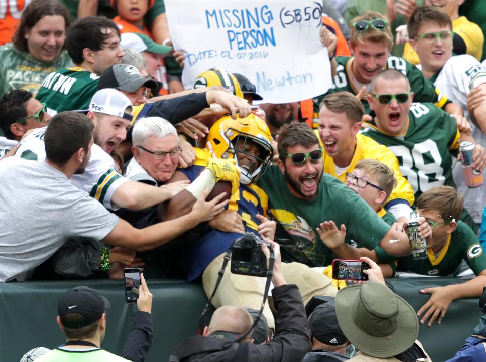 Green Bay Packers running back Aaron Jones (33) celebrates scoring a touchdown in the third quarter against the Denver Broncos Sunday, September 22, 2019, at Lambeau Field in Green Bay, Wis.Dan Powers/USA TODAY NETWORK-Wisconsin