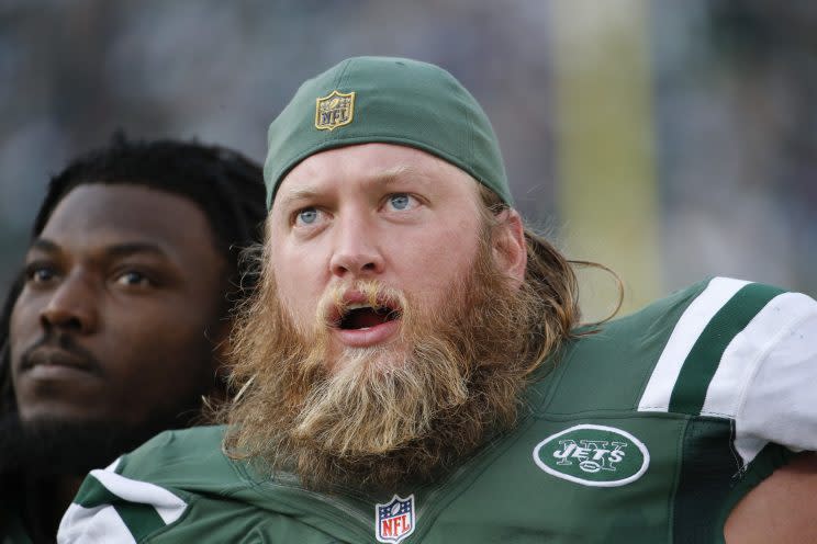 Center Nick Mangold said the Jets plan to cut him after 11 seasons. (AP)